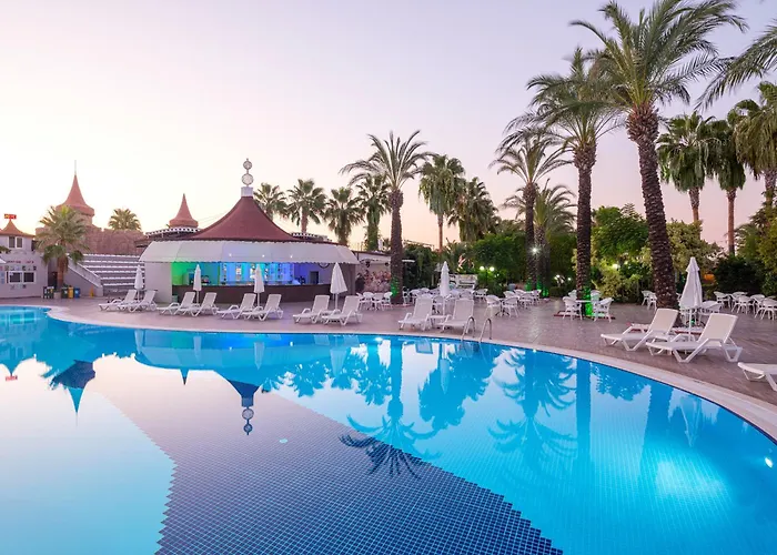 Aydinbey Famous Resort