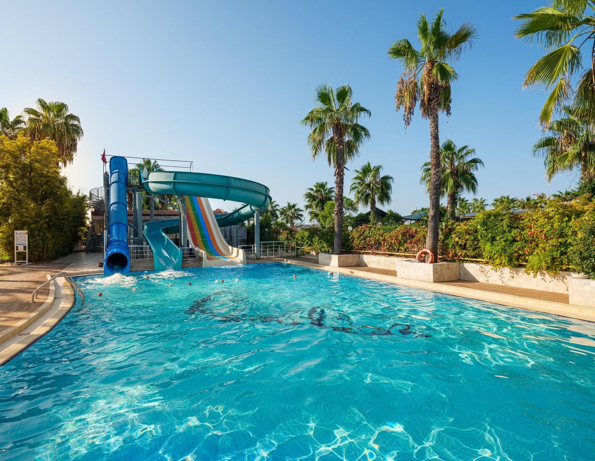 Aydinbey Famous Курортний комплекс 5*